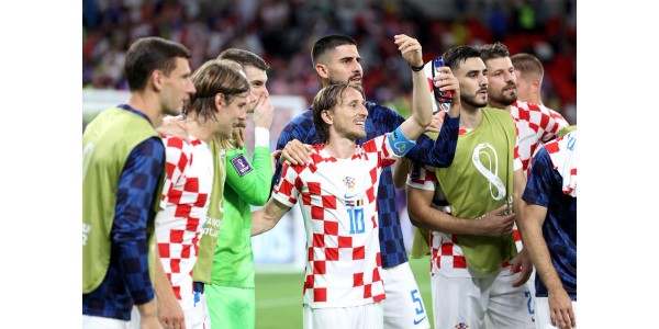 Luka Modrić blir idolet til alle spillere i Kroatia
